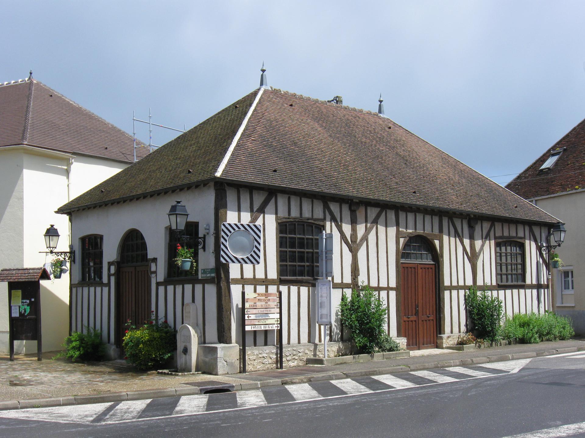 Halle de Beton-Bazoches