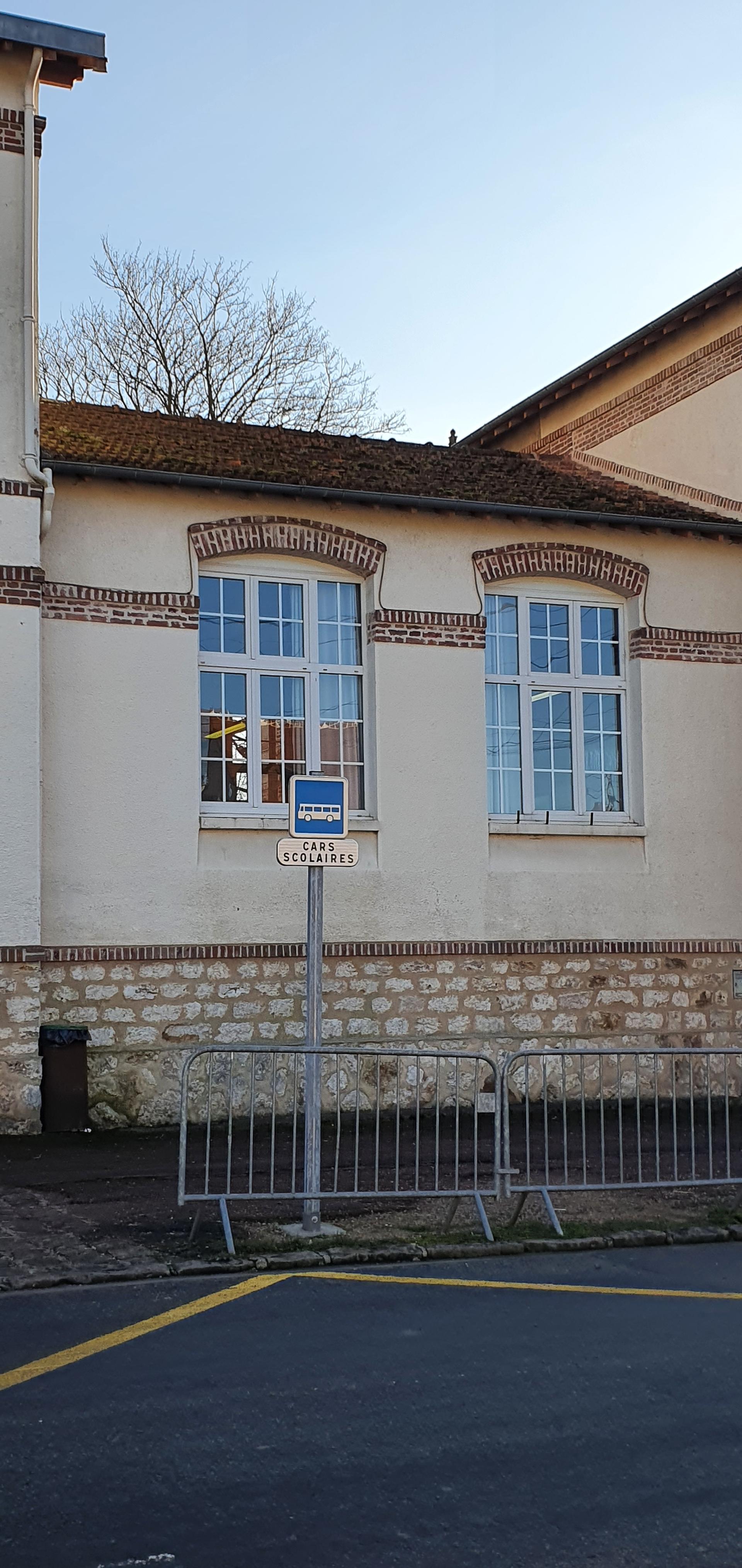 Ecole - Mairie de Beton Bazoches